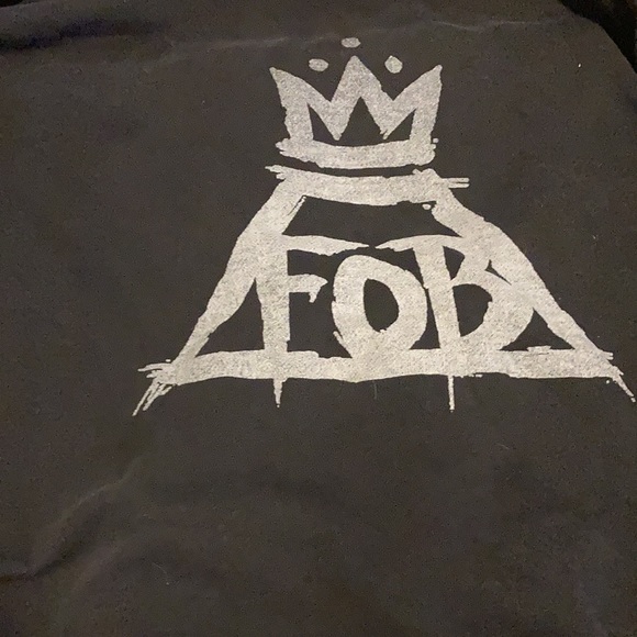 Black cropped hoodie - Picture 2 of 3